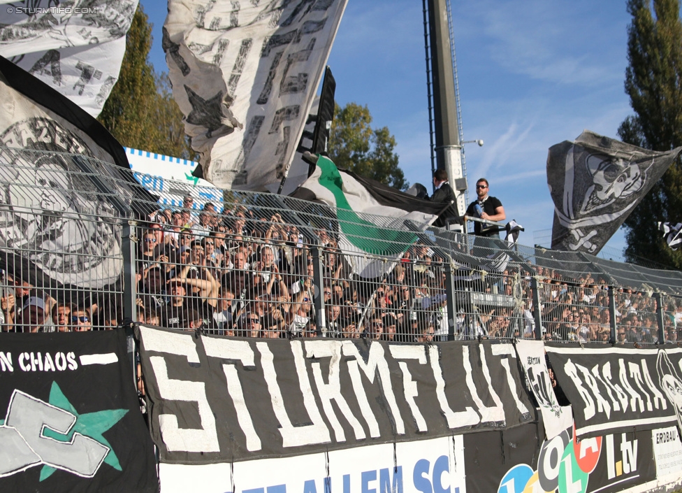 Wiener Neustadt - Sturm Graz
Oesterreichische Fussball Bundesliga, 12. Runde, SC Wiener Neustadt - SK Sturm Graz, Stadion Wiener Neustadt, 19.10.2014. 

Foto zeigt Fans von Sturm
