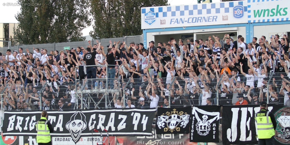 Wiener Neustadt - Sturm Graz
Oesterreichische Fussball Bundesliga, 12. Runde, SC Wiener Neustadt - SK Sturm Graz, Stadion Wiener Neustadt, 19.10.2014. 

Foto zeigt Fans von Sturm
