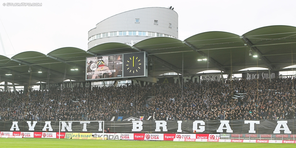 Sturm Graz - Rapid Wien
Oesterreichische Fussball Bundesliga, 13. Runde, SK Sturm Graz - SK Rapid Wien, Stadion Liebenau Graz, 25.10.2014. 

Foto zeigt Fans von Sturm mit einer Choreografie
