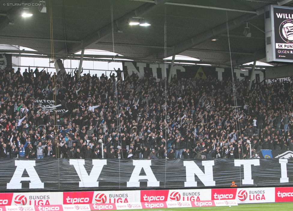 Sturm Graz - Rapid Wien
Oesterreichische Fussball Bundesliga, 13. Runde, SK Sturm Graz - SK Rapid Wien, Stadion Liebenau Graz, 25.10.2014. 

Foto zeigt Fans von Sturm mit einer Choreografie
