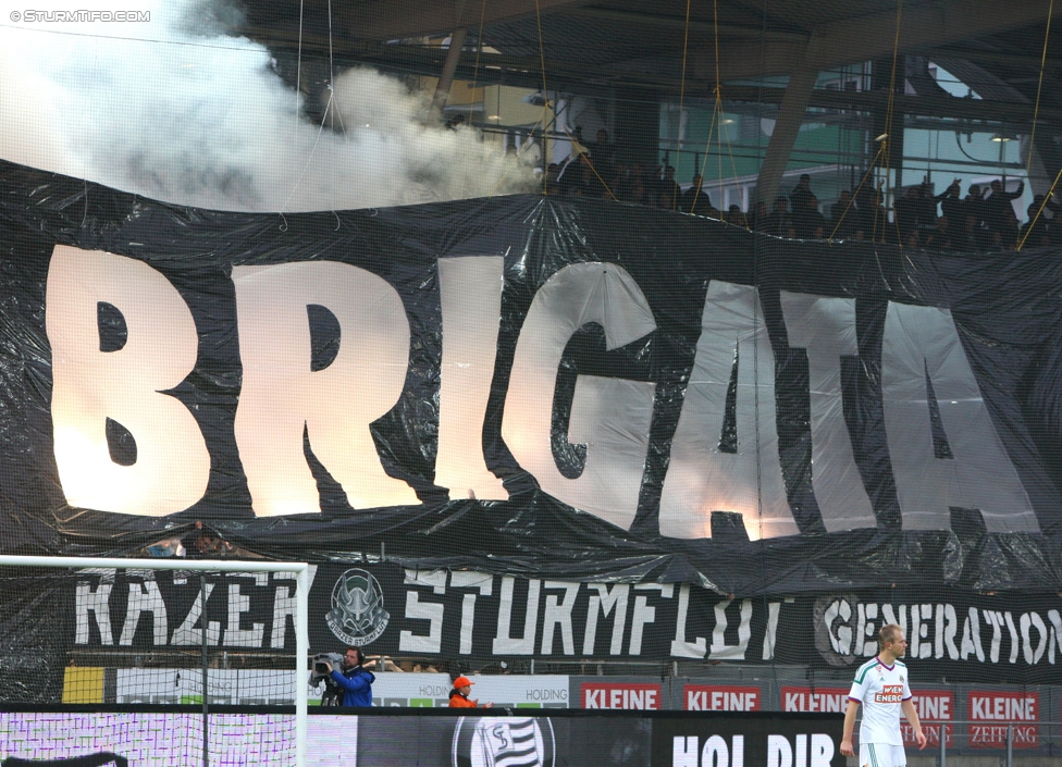 Sturm Graz - Rapid Wien
Oesterreichische Fussball Bundesliga, 13. Runde, SK Sturm Graz - SK Rapid Wien, Stadion Liebenau Graz, 25.10.2014. 

Foto zeigt Fans von Sturm mit einer Choreografie
Schlüsselwörter: pyrotechnik