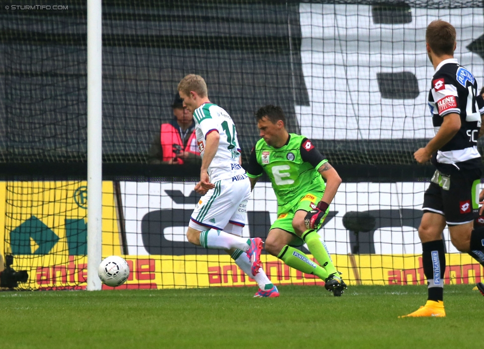 Sturm Graz - Rapid Wien
Oesterreichische Fussball Bundesliga, 13. Runde, SK Sturm Graz - SK Rapid Wien, Stadion Liebenau Graz, 25.10.2014. 

Foto zeigt Florian Kainz (Rapid) und Christian Gratzei (Sturm)
