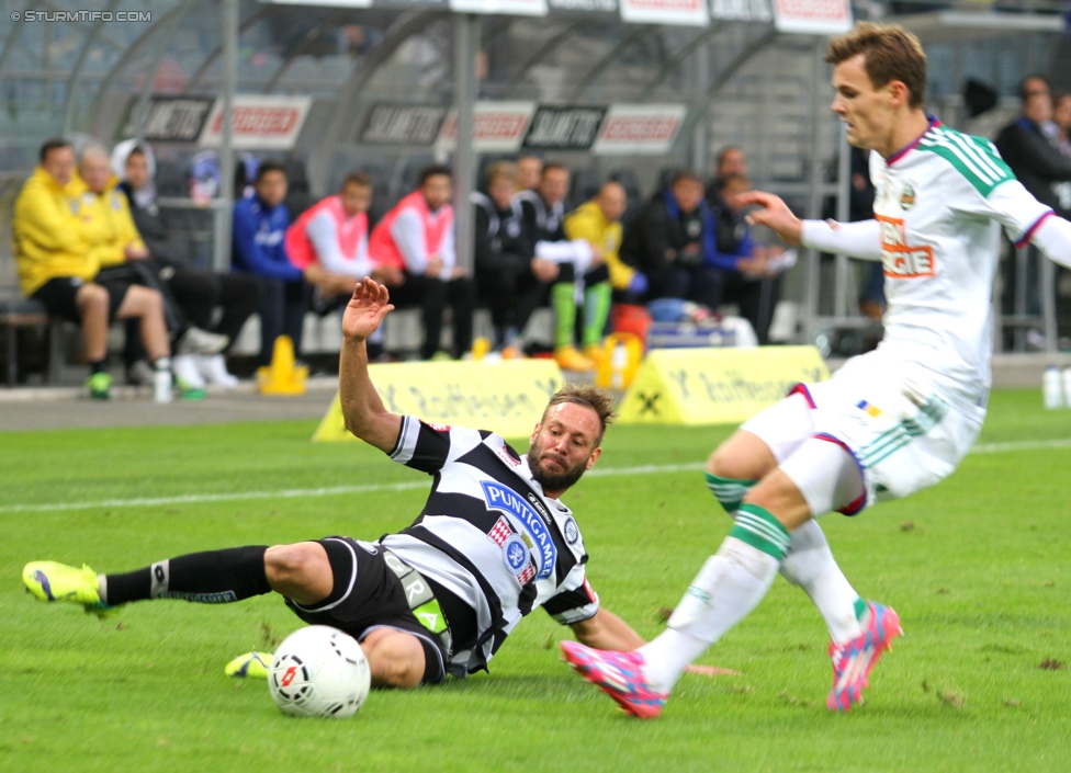 Sturm Graz - Rapid Wien
Oesterreichische Fussball Bundesliga, 13. Runde, SK Sturm Graz - SK Rapid Wien, Stadion Liebenau Graz, 25.10.2014. 

Foto zeigt Martin Ehrenreich (Sturm) und Stefan Stangl (Rapid)
