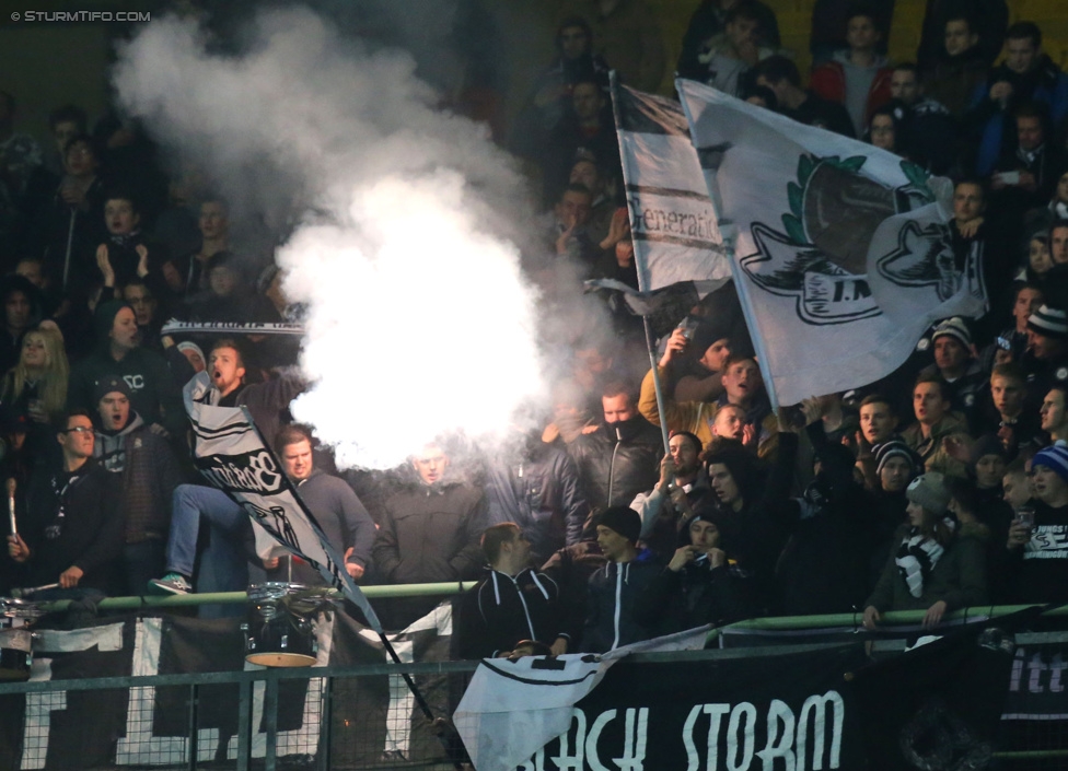 Rapid Wien - Sturm Graz
OEFB Cup, Achtelfinale, SK Rapid Wien - SK Sturm Graz, Ernst-Happel-Stadion Wien, 29.10.2014. 

Foto zeigt Fans von Sturm
Schlüsselwörter: pyrotechnik