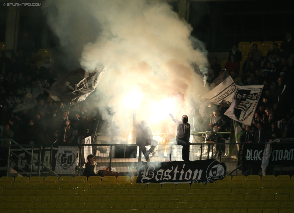 Rapid Wien - Sturm Graz
OEFB Cup, Achtelfinale, SK Rapid Wien - SK Sturm Graz, Ernst-Happel-Stadion Wien, 29.10.2014. 

Foto zeigt Fans von Sturm
Schlüsselwörter: pyrotechnik