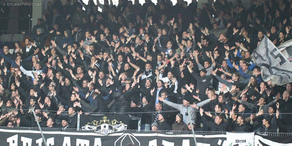 Austria Wien - Sturm Graz
Oesterreichische Fussball Bundesliga, 14. Runde, FK Austria Wien - SK Sturm Graz, Franz-Horr-Stadion Wien, 01.11.2014. 

Foto zeigt Fans von Sturm
