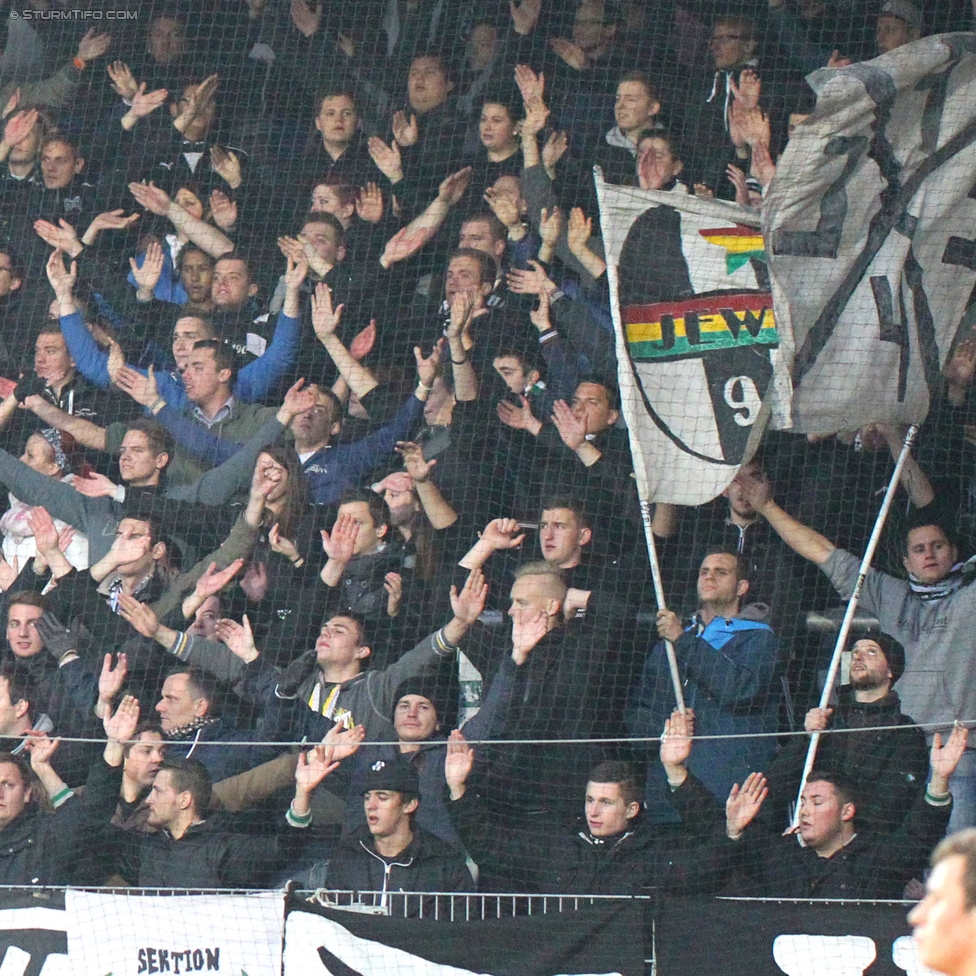 Austria Wien - Sturm Graz
Oesterreichische Fussball Bundesliga, 14. Runde, FK Austria Wien - SK Sturm Graz, Franz-Horr-Stadion Wien, 01.11.2014. 

Foto zeigt Fans von Sturm
