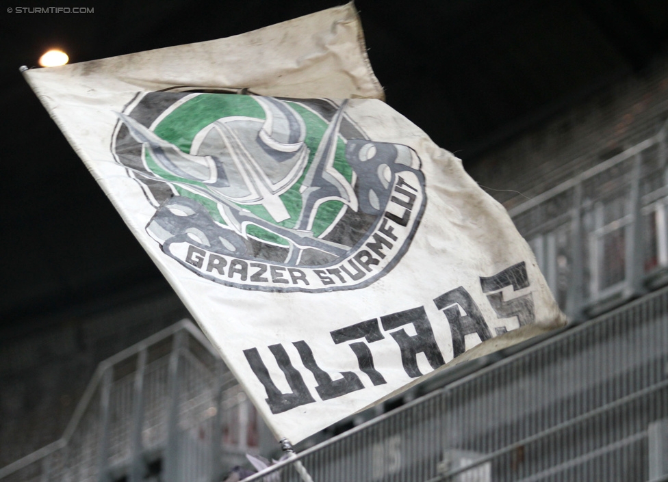 Wolfsberg - Sturm Graz
Oesterreichische Fussball Bundesliga, 15. Runde, Wolfsberger AC - SK Sturm Graz, Woertherseestadion Klagenfurt, 08.11.2014. 

Foto zeigt Fans von Sturm
