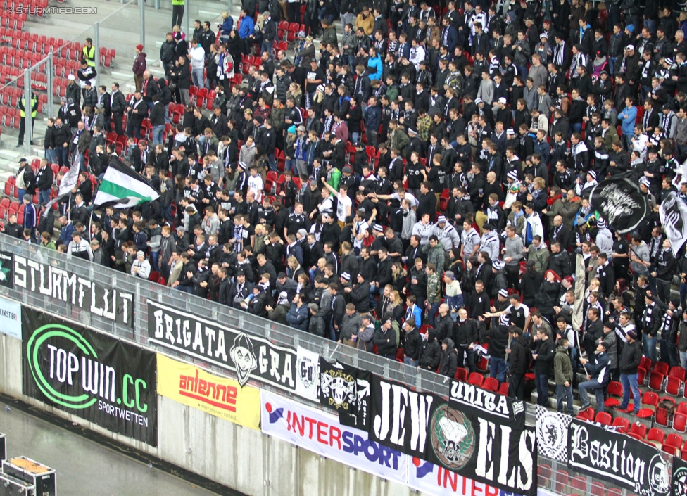 Wolfsberg - Sturm Graz
Oesterreichische Fussball Bundesliga, 15. Runde, Wolfsberger AC - SK Sturm Graz, Woertherseestadion Klagenfurt, 08.11.2014. 

Foto zeigt Fans von Sturm
