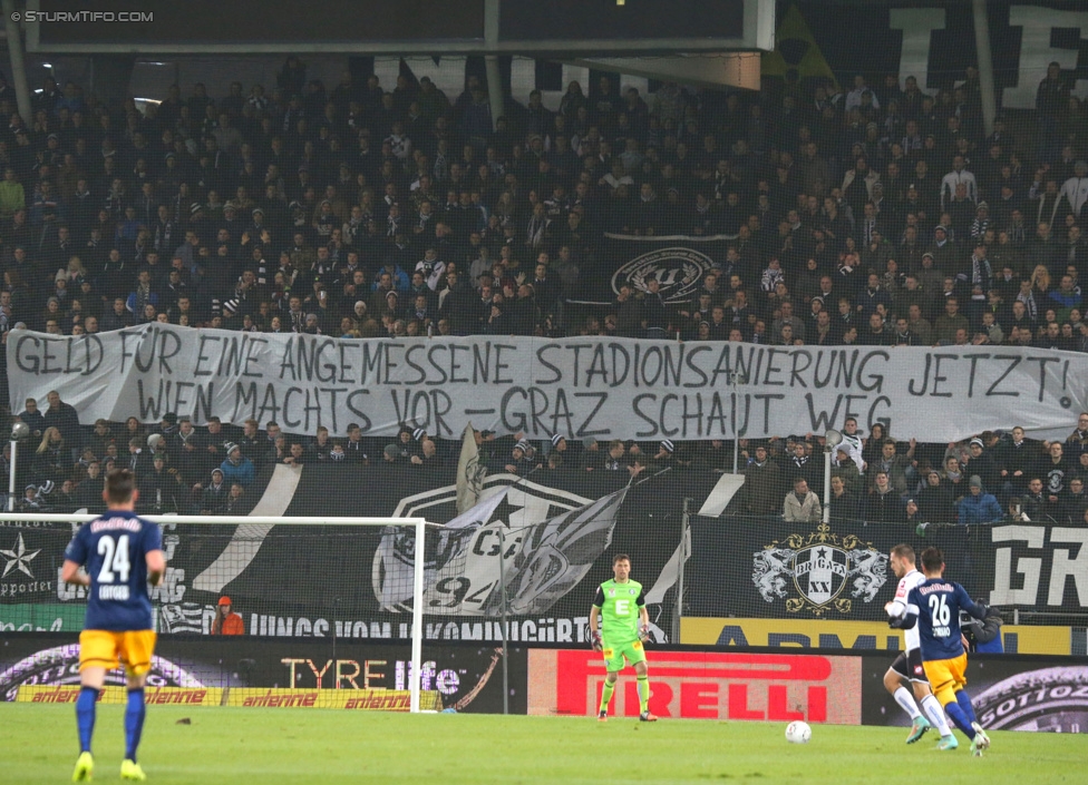 Sturm Graz - RB Salzburg
Oesterreichische Fussball Bundesliga, 16. Runde, SK Sturm Graz - FC RB Salzburg, Stadion Liebenau Graz, 23.11.2014. 

Foto zeigt Fans von Sturm mit einem Spruchband
Schlüsselwörter: protest