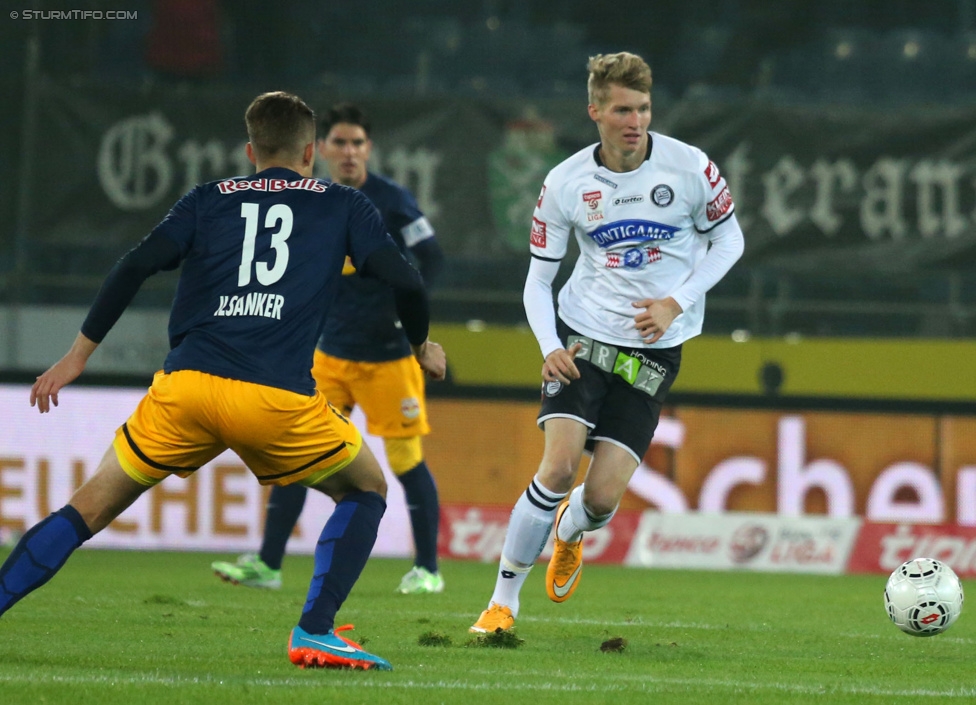 Sturm Graz - RB Salzburg
Oesterreichische Fussball Bundesliga, 16. Runde, SK Sturm Graz - FC RB Salzburg, Stadion Liebenau Graz, 23.11.2014. 

Foto zeigt Stefan Ilsanker (Salzburg) und Simon Piesinger (Sturm)
