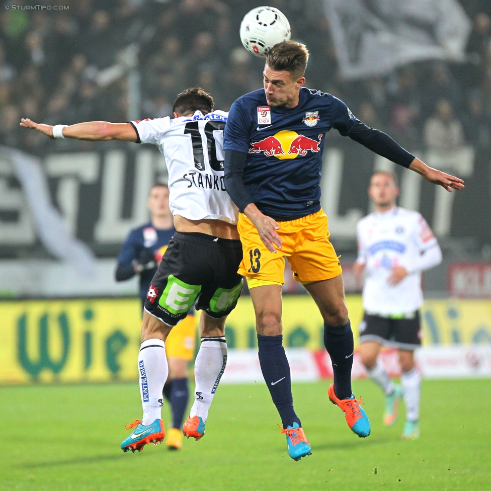 Sturm Graz - RB Salzburg
Oesterreichische Fussball Bundesliga, 16. Runde, SK Sturm Graz - FC RB Salzburg, Stadion Liebenau Graz, 23.11.2014. 

Foto zeigt Marko Stankovic (Sturm) und Stefan Ilsanker (Salzburg)
Schlüsselwörter: kopfball