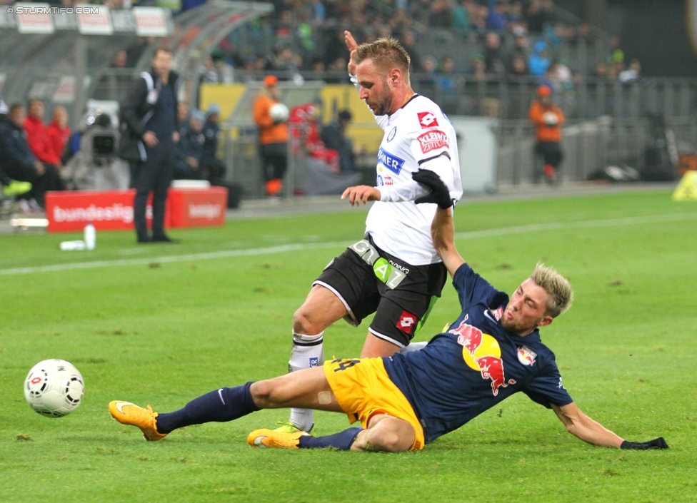 Sturm Graz - RB Salzburg
Oesterreichische Fussball Bundesliga, 16. Runde, SK Sturm Graz - FC RB Salzburg, Stadion Liebenau Graz, 23.11.2014. 

Foto zeigt Martin Ehrenreich (Sturm) und Kevin Kampl (Salzburg)
