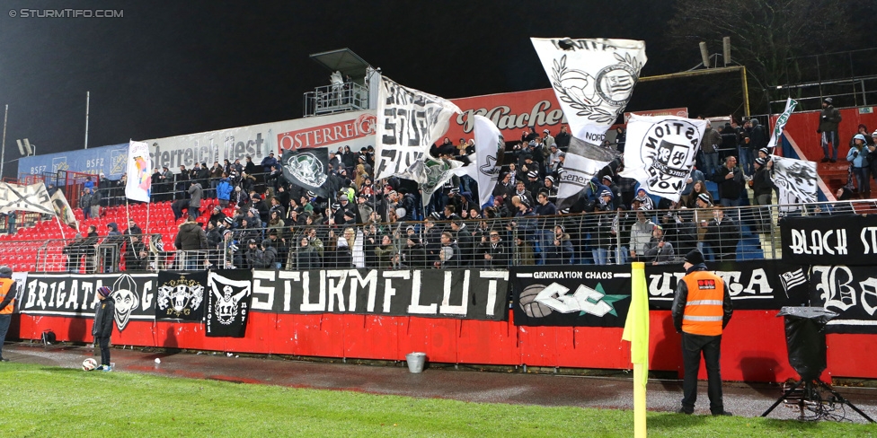 Admira Wacker - Sturm Graz
Oesterreichische Fussball Bundesliga, 17. Runde, FC Admira Wacker Moedling, Stadion Suedstadt Maria Enzersdorf, 29.11.2014. 

Foto zeigt Fans von Sturm
