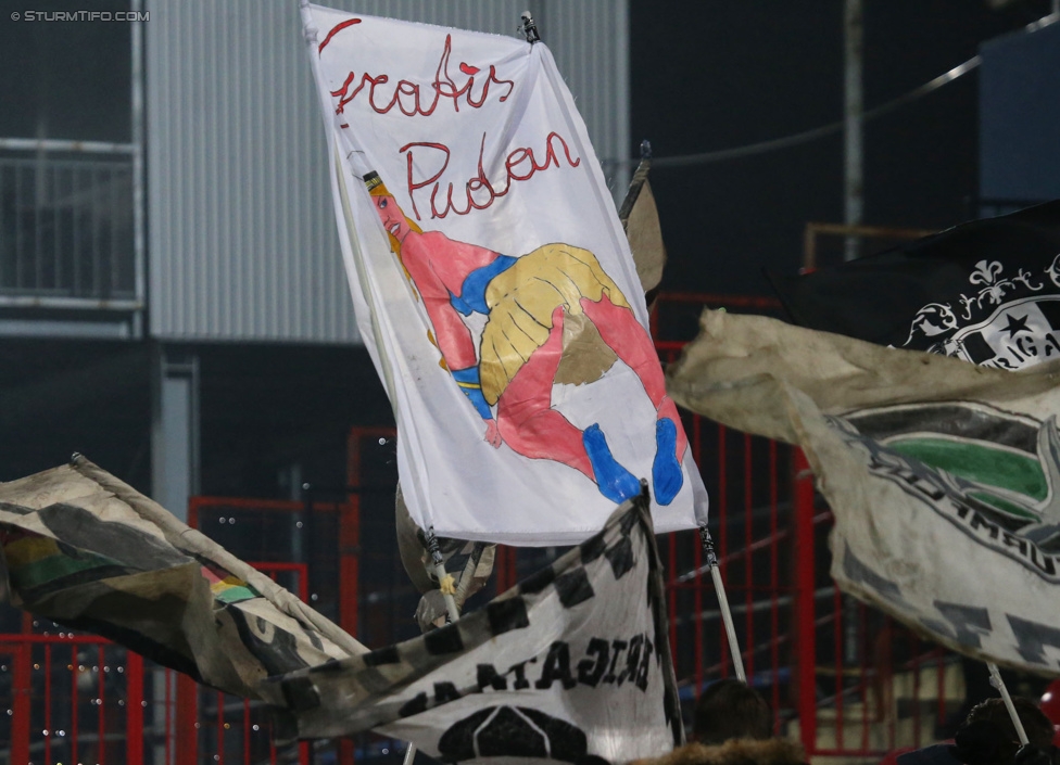 Admira Wacker - Sturm Graz
Oesterreichische Fussball Bundesliga, 17. Runde, FC Admira Wacker Moedling, Stadion Suedstadt Maria Enzersdorf, 29.11.2014. 

Foto zeigt Fans von Sturm
