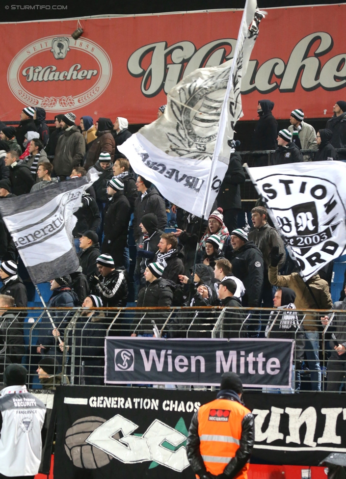 Admira Wacker - Sturm Graz
Oesterreichische Fussball Bundesliga, 17. Runde, FC Admira Wacker Moedling, Stadion Suedstadt Maria Enzersdorf, 29.11.2014. 

Foto zeigt Fans von Sturm
