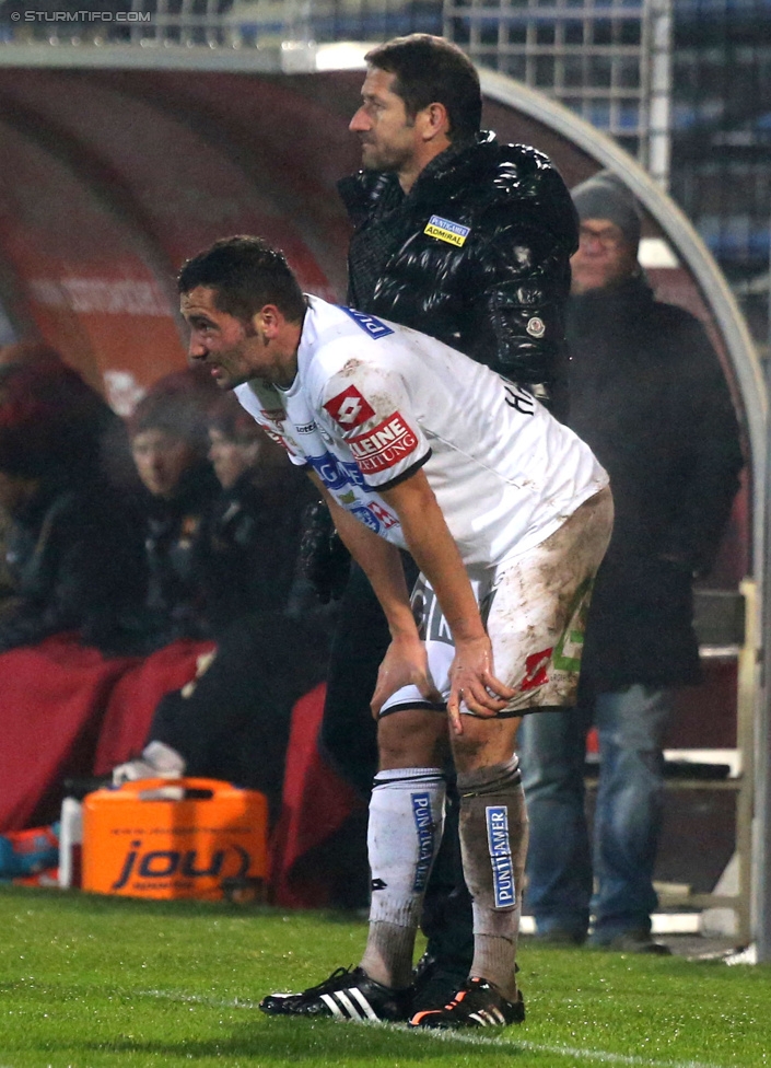 Admira Wacker - Sturm Graz
Oesterreichische Fussball Bundesliga, 17. Runde, FC Admira Wacker Moedling, Stadion Suedstadt Maria Enzersdorf, 29.11.2014. 

Foto zeigt Anel Hadzic (Sturm) und Franco Foda (Cheftrainer Sturm)
