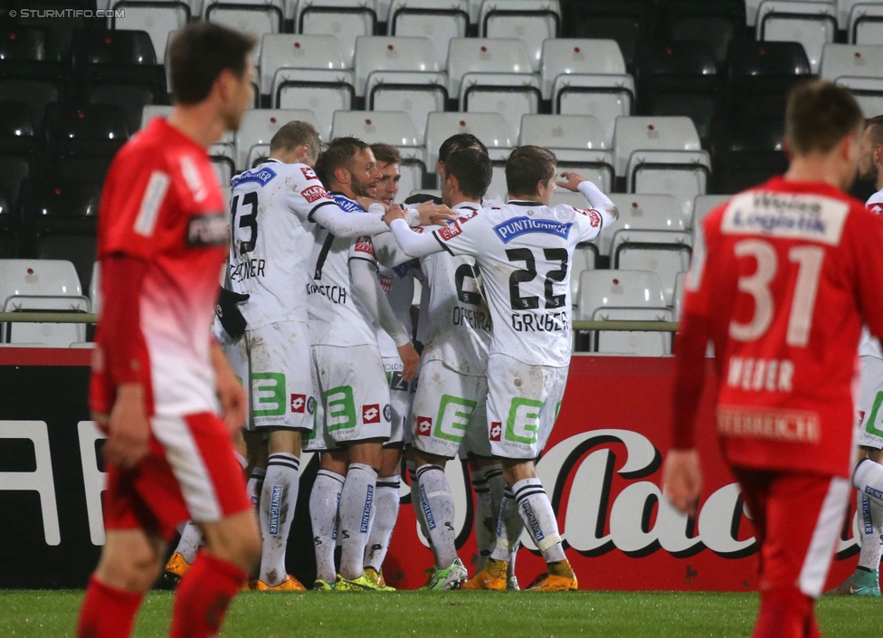 Admira Wacker - Sturm Graz
Oesterreichische Fussball Bundesliga, 17. Runde, FC Admira Wacker Moedling, Stadion Suedstadt Maria Enzersdorf, 29.11.2014. 

Foto zeigt Spieler von Sturm
Schlüsselwörter: torjubel