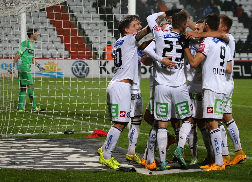 Admira Wacker - Sturm Graz
Oesterreichische Fussball Bundesliga, 17. Runde, FC Admira Wacker Moedling, Stadion Suedstadt Maria Enzersdorf, 29.11.2014. 

Foto zeigt die Mannschaft von Sturm
Schlüsselwörter: torjubel