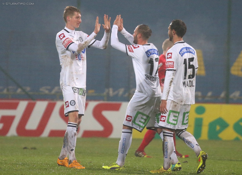 Admira Wacker - Sturm Graz
Oesterreichische Fussball Bundesliga, 17. Runde, FC Admira Wacker Moedling, Stadion Suedstadt Maria Enzersdorf, 29.11.2014. 

Foto zeigt Simon Piesinger (Sturm), Martin Ehrenreich (Sturm) und Michael Madl (Sturm)
Schlüsselwörter: jubel