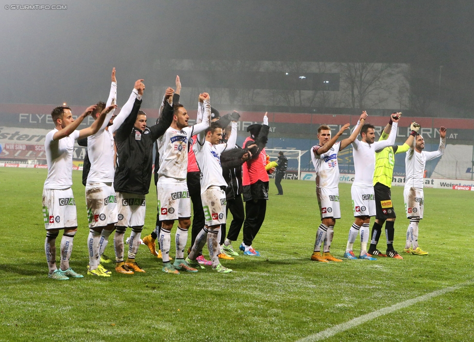 Admira Wacker - Sturm Graz
Oesterreichische Fussball Bundesliga, 17. Runde, FC Admira Wacker Moedling, Stadion Suedstadt Maria Enzersdorf, 29.11.2014. 

Foto zeigt die Mannschaft von Sturm
Schlüsselwörter: jubel