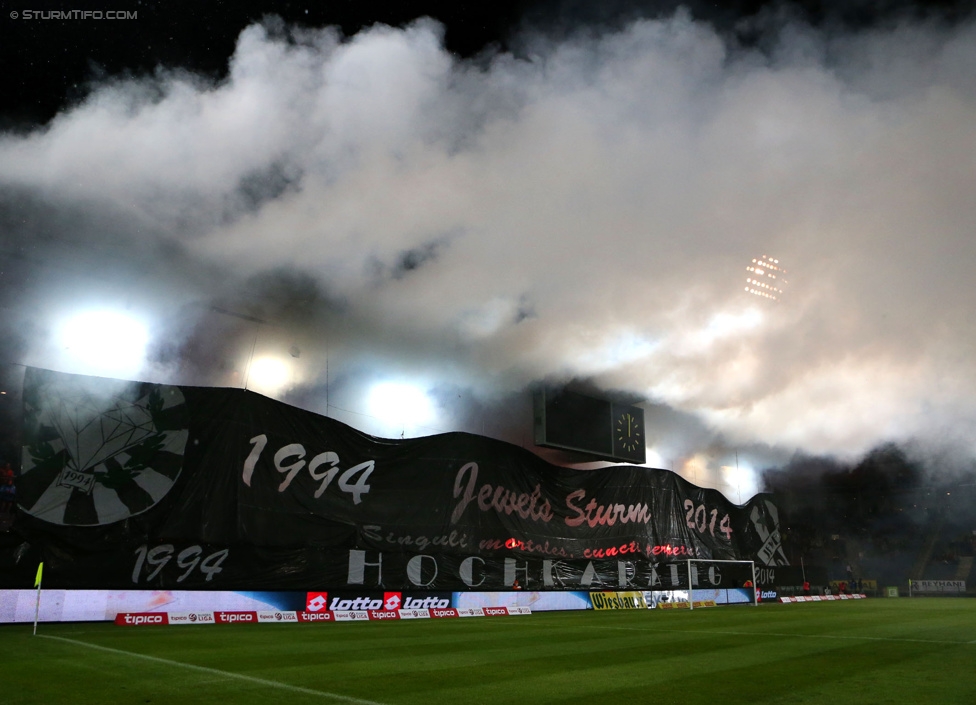 Sturm Graz - Ried
Oesterreichische Fussball Bundesliga, 18. Runde, SK Sturm Graz - SV Ried, Stadion Liebenau Graz, 06.12.2014. 

Foto zeigt Fans von Sturm mit einer Choreografie
Schlüsselwörter: pyrotechnik