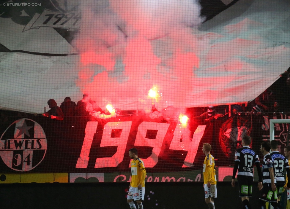 Sturm Graz - Ried
Oesterreichische Fussball Bundesliga, 18. Runde, SK Sturm Graz - SV Ried, Stadion Liebenau Graz, 06.12.2014. 

Foto zeigt Fans von Sturm mit einer Choreografie
Schlüsselwörter: pyrotechnik