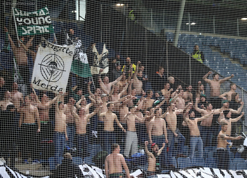 Sturm Graz - Ried
Oesterreichische Fussball Bundesliga, 18. Runde, SK Sturm Graz - SV Ried, Stadion Liebenau Graz, 06.12.2014. 

Foto zeigt Fans von Ried
