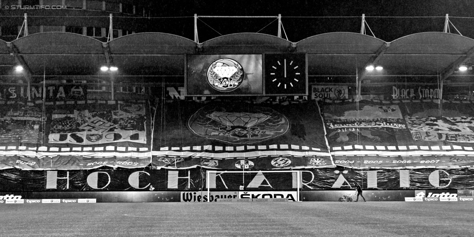 Sturm Graz - Ried
Oesterreichische Fussball Bundesliga, 18. Runde, SK Sturm Graz - SV Ried, Stadion Liebenau Graz, 06.12.2014. 

Foto zeigt Fans von Sturm mit einer Choreografie
