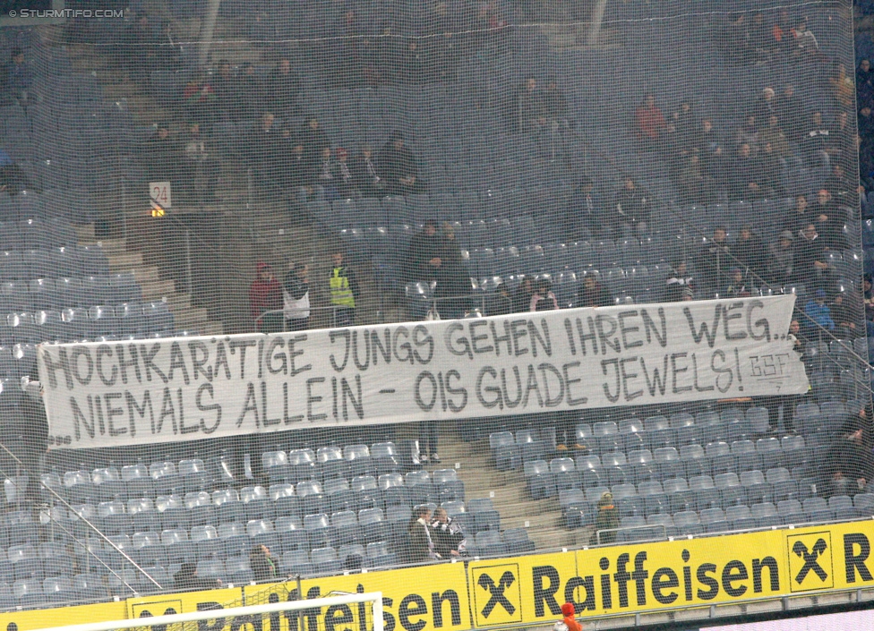 Sturm Graz - Ried
Oesterreichische Fussball Bundesliga, 18. Runde, SK Sturm Graz - SV Ried, Stadion Liebenau Graz, 06.12.2014. 

Foto zeigt Fans von Sturm mit einem Spruchband
