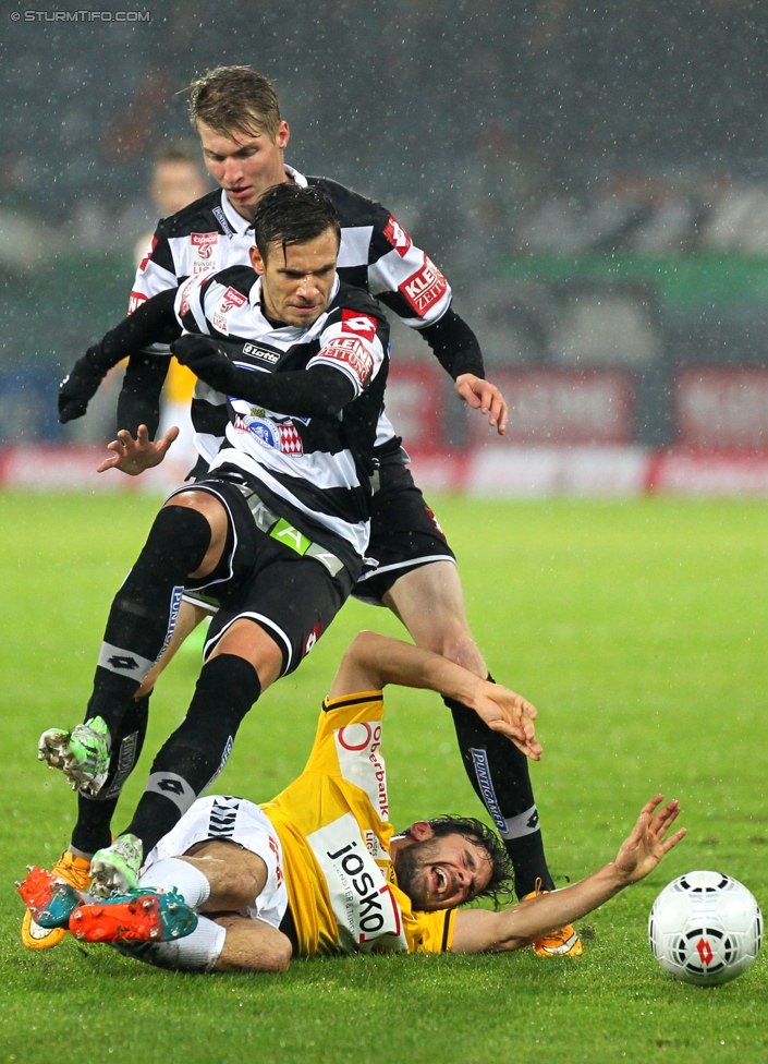 Sturm Graz - Ried
Oesterreichische Fussball Bundesliga, 18. Runde, SK Sturm Graz - SV Ried, Stadion Liebenau Graz, 06.12.2014. 

Foto zeigt Simon Piesinger (Sturm) und Daniel Offenbacher (Sturm)
