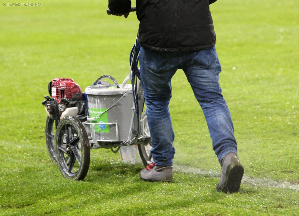 Sturm Graz - Ried
Oesterreichische Fussball Bundesliga, 18. Runde, SK Sturm Graz - SV Ried, Stadion Liebenau Graz, 06.12.2014. 

Foto zeigt ein Markierungsgeraet
