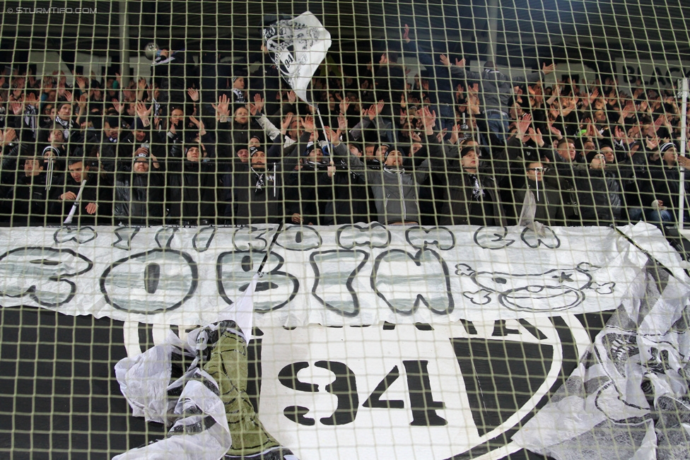 Sturm Graz - Wr. Neustadt
Oesterreichische Fussball Bundesliga, 21. Runde, SK Sturm Graz - SC Wiener Neustadt, Stadion Liebenau Graz, 21.02.2015. 

Foto zeigt Fans von Sturm mit einem Spruchband
