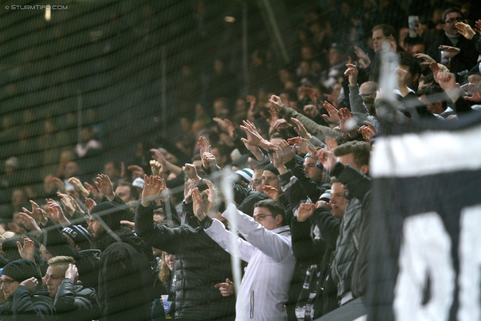 Sturm Graz - Wr. Neustadt
Oesterreichische Fussball Bundesliga, 21. Runde, SK Sturm Graz - SC Wiener Neustadt, Stadion Liebenau Graz, 21.02.2015. 

Foto zeigt Fans von Sturm
