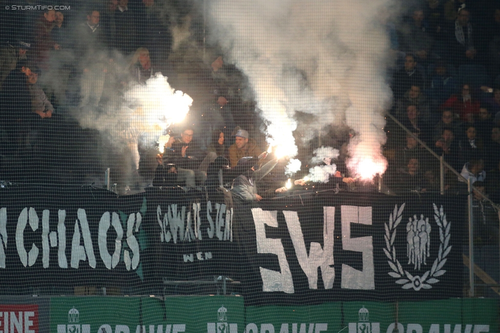 Sturm Graz - Austria Wien
Oesterreichische Fussball Bundesliga, 23. Runde, SK Sturm Graz - FK Austria Wien, Stadion Liebenau Graz, 03.03.2015. 

Foto zeigt Fans von Sturm
Schlüsselwörter: pyrotechnik