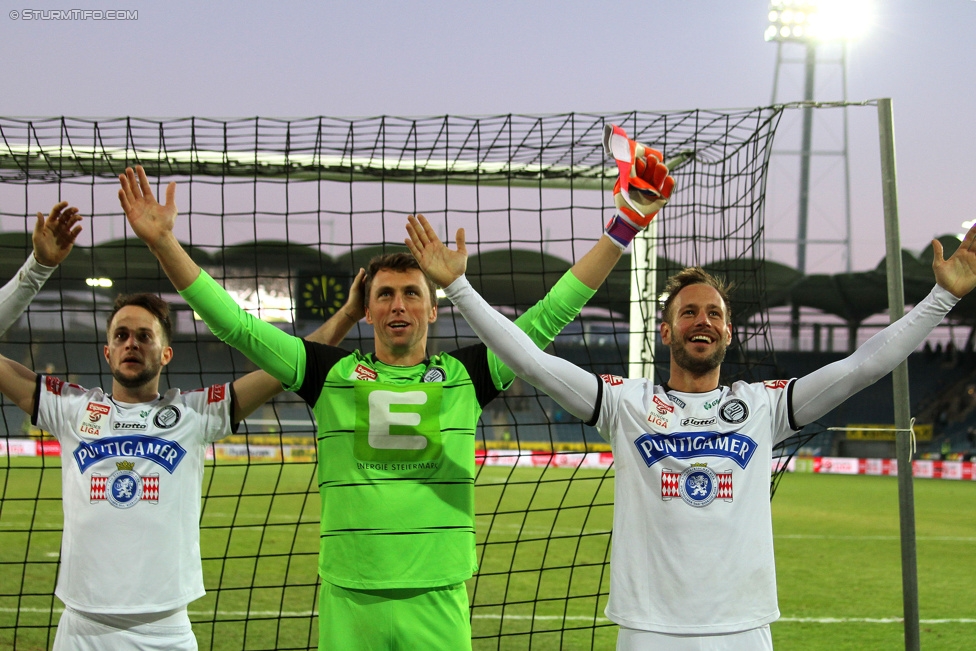 Sturm Graz - Wolfsberg
Oesterreichische Fussball Bundesliga, 24. Runde, SK Sturm Graz - Wolfsberg AC, Stadion Liebenau Graz, 07.03.2015. 

Foto zeigt Christian Klem (Sturm), Christian Gratzei (Sturm) und Martin Ehrenreich (Sturm)
Schlüsselwörter: jubel