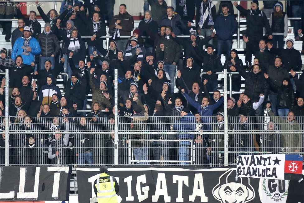 Groedig - Sturm Graz
Oesterreichische Fussball Bundesliga, 20. Runde, SV Groedig - SK Sturm Graz, Untersbergarena Groedig, 11.03.2015. 

Foto zeigt Fans von Sturm
