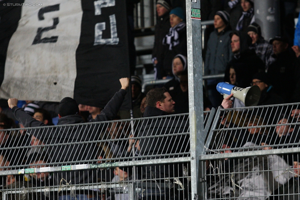 Groedig - Sturm Graz
Oesterreichische Fussball Bundesliga, 20. Runde, SV Groedig - SK Sturm Graz, Untersbergarena Groedig, 11.03.2015. 

Foto zeigt Fans von Sturm
