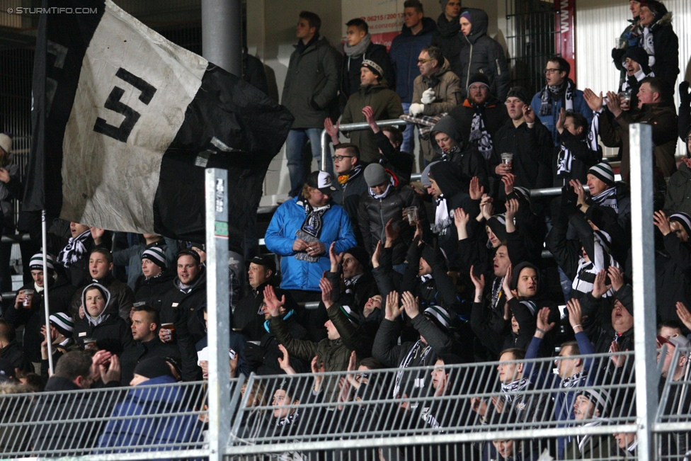 Groedig - Sturm Graz
Oesterreichische Fussball Bundesliga, 20. Runde, SV Groedig - SK Sturm Graz, Untersbergarena Groedig, 11.03.2015. 

Foto zeigt Fans von Sturm
