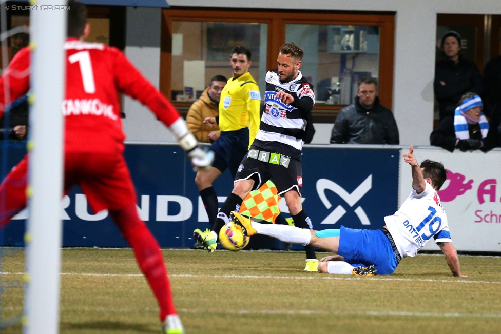 Groedig - Sturm Graz
Oesterreichische Fussball Bundesliga, 20. Runde, SV Groedig - SK Sturm Graz, Untersbergarena Groedig, 11.03.2015. 

Foto zeigt Martin Ehrenreich (Sturm) und Marvin Potzmann (Groedig) 
