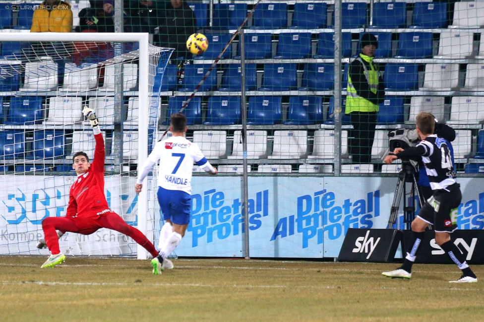 Groedig - Sturm Graz
Oesterreichische Fussball Bundesliga, 20. Runde, SV Groedig - SK Sturm Graz, Untersbergarena Groedig, 11.03.2015. 

Foto zeigt Cican Stankovic (Groedig), Tadej Trdina (Groedig) und Roman Kienast (Sturm)
