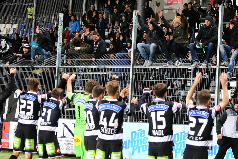 Groedig - Sturm Graz
Oesterreichische Fussball Bundesliga, 20. Runde, SV Groedig - SK Sturm Graz, Untersbergarena Groedig, 11.03.2015. 

Foto zeigt die Mannschaft von Sturm und Fans von Sturm
Schlüsselwörter: jubel