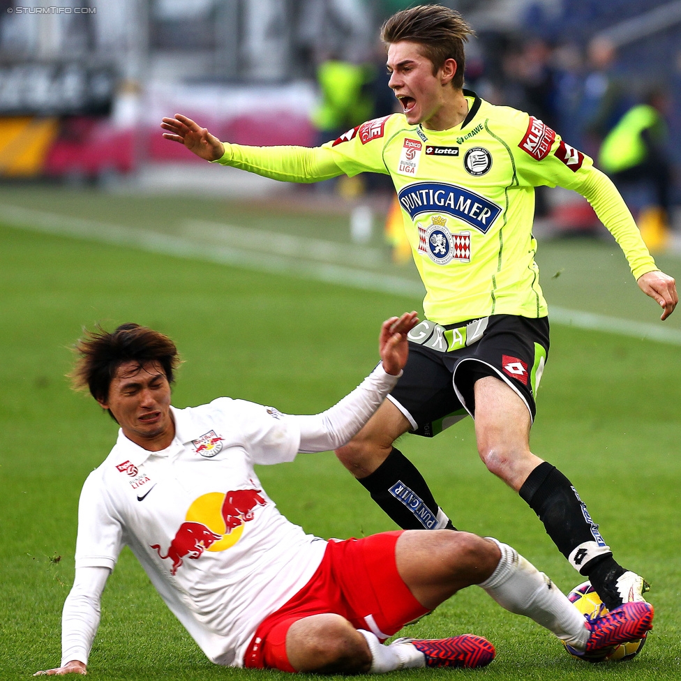 RB Salzburg - Sturm Graz
Oesterreichische Fussball Bundesliga, 25. Runde, FC RB Salzburg - SK Sturm Graz, Stadion Wals-Siezenheim, 15.03.2015. 

Foto zeigt  Takumi Minamino (Salzburg) und Andreas Gruber (Sturm)
