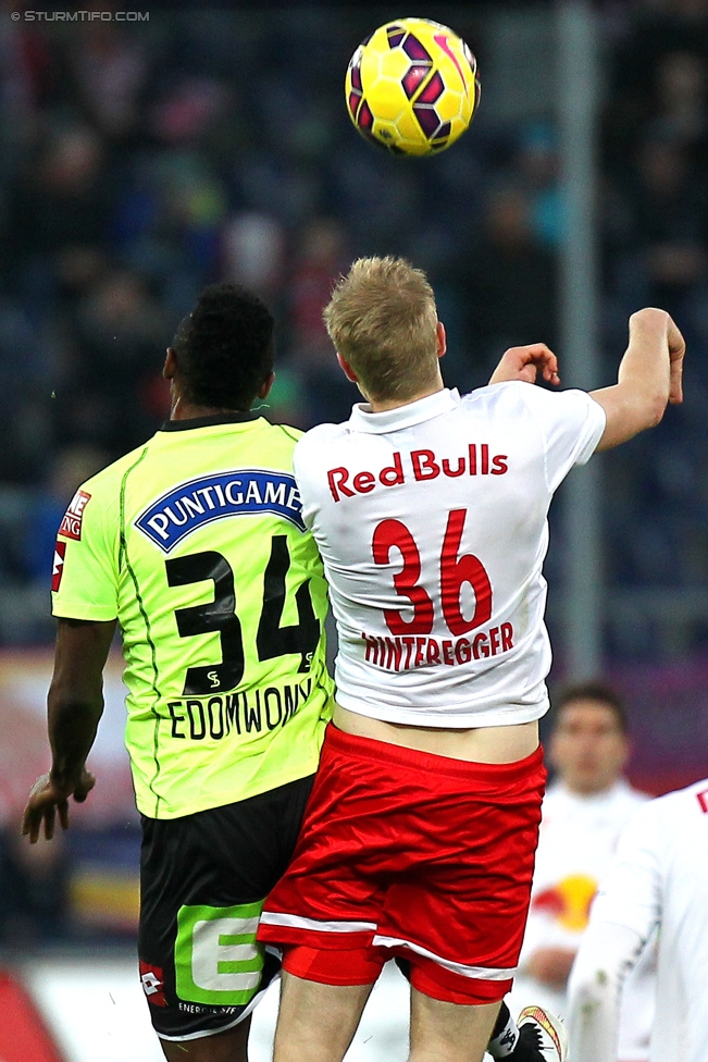 RB Salzburg - Sturm Graz
Oesterreichische Fussball Bundesliga, 25. Runde, FC RB Salzburg - SK Sturm Graz, Stadion Wals-Siezenheim, 15.03.2015. 

Foto zeigt Osagie Bright Edomwonyi (Sturm) und Martin Hinteregger (Salzburg)
Schlüsselwörter: kopfball