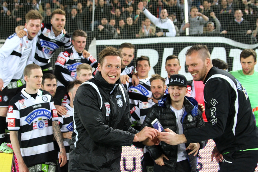 Sturm Graz - Admira
Oesterreichische Fussball Bundesliga, 26. Runde, SK Sturm Graz - FC Admira Wacker Moedling, Stadion Liebenau Graz, 21.03.2015. 

Foto zeigt die Mannschaft von Sturm
Schlüsselwörter: jubel