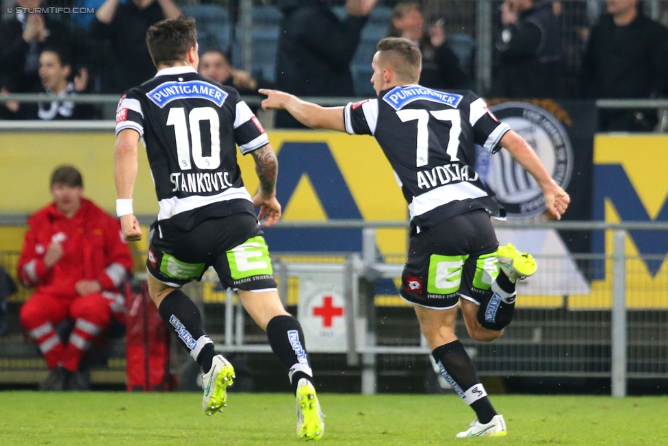 Sturm Graz - Admira
Oesterreichische Fussball Bundesliga, 26. Runde, SK Sturm Graz - FC Admira Wacker Moedling, Stadion Liebenau Graz, 21.03.2015. 

Foto zeigt Marko Stankovic (Sturm) und Donisi Avdijaj (Sturm)
Schlüsselwörter: torjubel