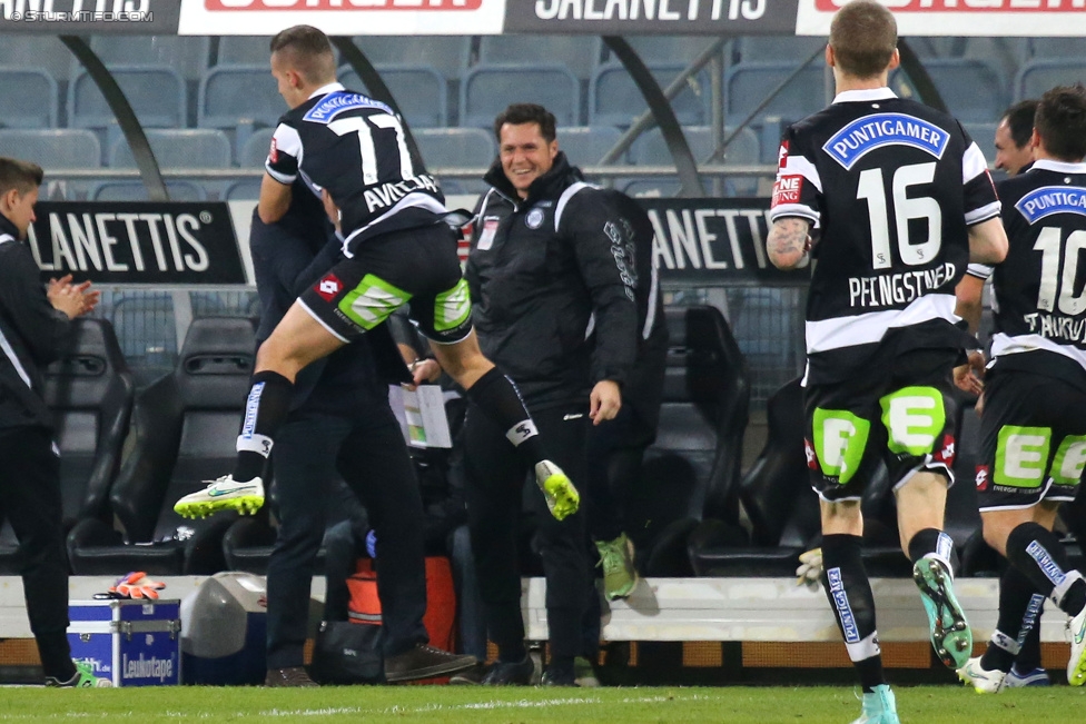 Sturm Graz - Admira
Oesterreichische Fussball Bundesliga, 26. Runde, SK Sturm Graz - FC Admira Wacker Moedling, Stadion Liebenau Graz, 21.03.2015. 

Foto zeigt Franco Foda (Cheftrainer Sturm) und Donisi Avdijaj (Sturm)
Schlüsselwörter: torjubel