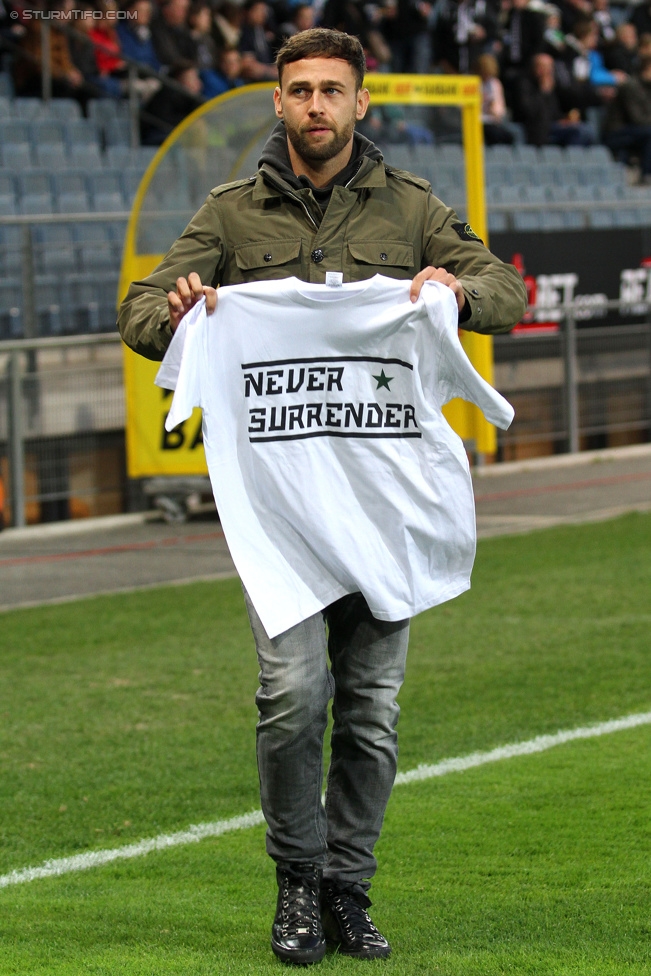 Sturm Graz - Admira
Oesterreichische Fussball Bundesliga, 26. Runde, SK Sturm Graz - FC Admira Wacker Moedling, Stadion Liebenau Graz, 21.03.2015. 

Foto zeigt Michael Madl (Sturm) mit einem T-Shirt
