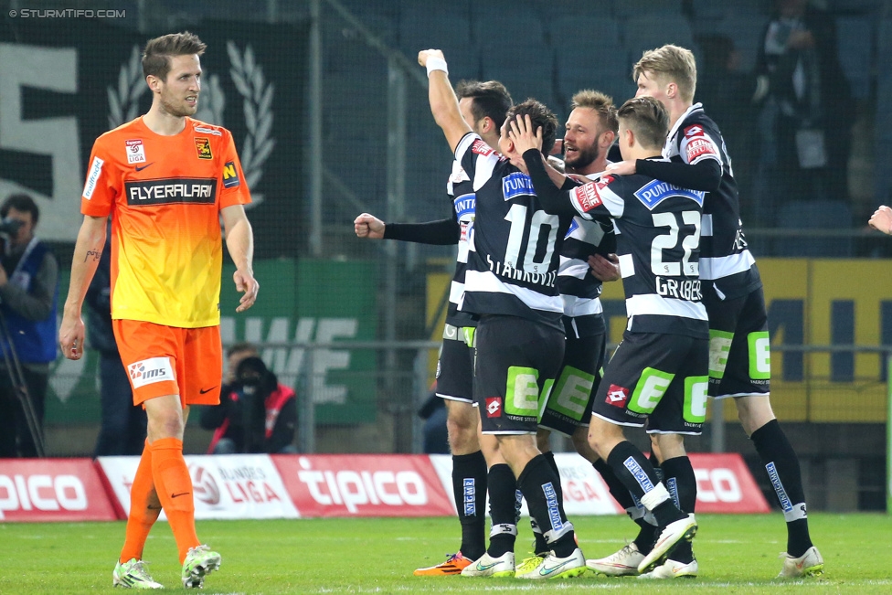 Sturm Graz - Admira
Oesterreichische Fussball Bundesliga, 26. Runde, SK Sturm Graz - FC Admira Wacker Moedling, Stadion Liebenau Graz, 21.03.2015. 

Foto zeigt Marko Stankovic (Sturm), Martin Ehrenreich (Sturm) und Andreas Gruber (Sturm)
Schlüsselwörter: torjubel