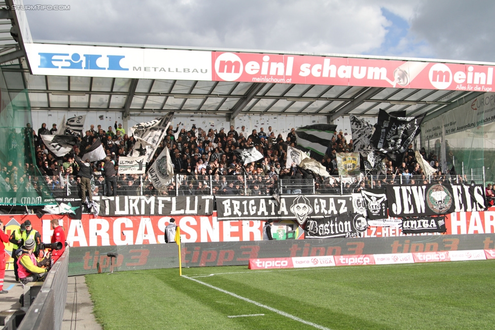 Ried - Sturm Graz
Oesterreichische Fussball Bundesliga, 27. Runde, SV Ried - SK Sturm Graz, Arena Ried, 05.04.2015. 

Foto zeigt Fans von Sturm
